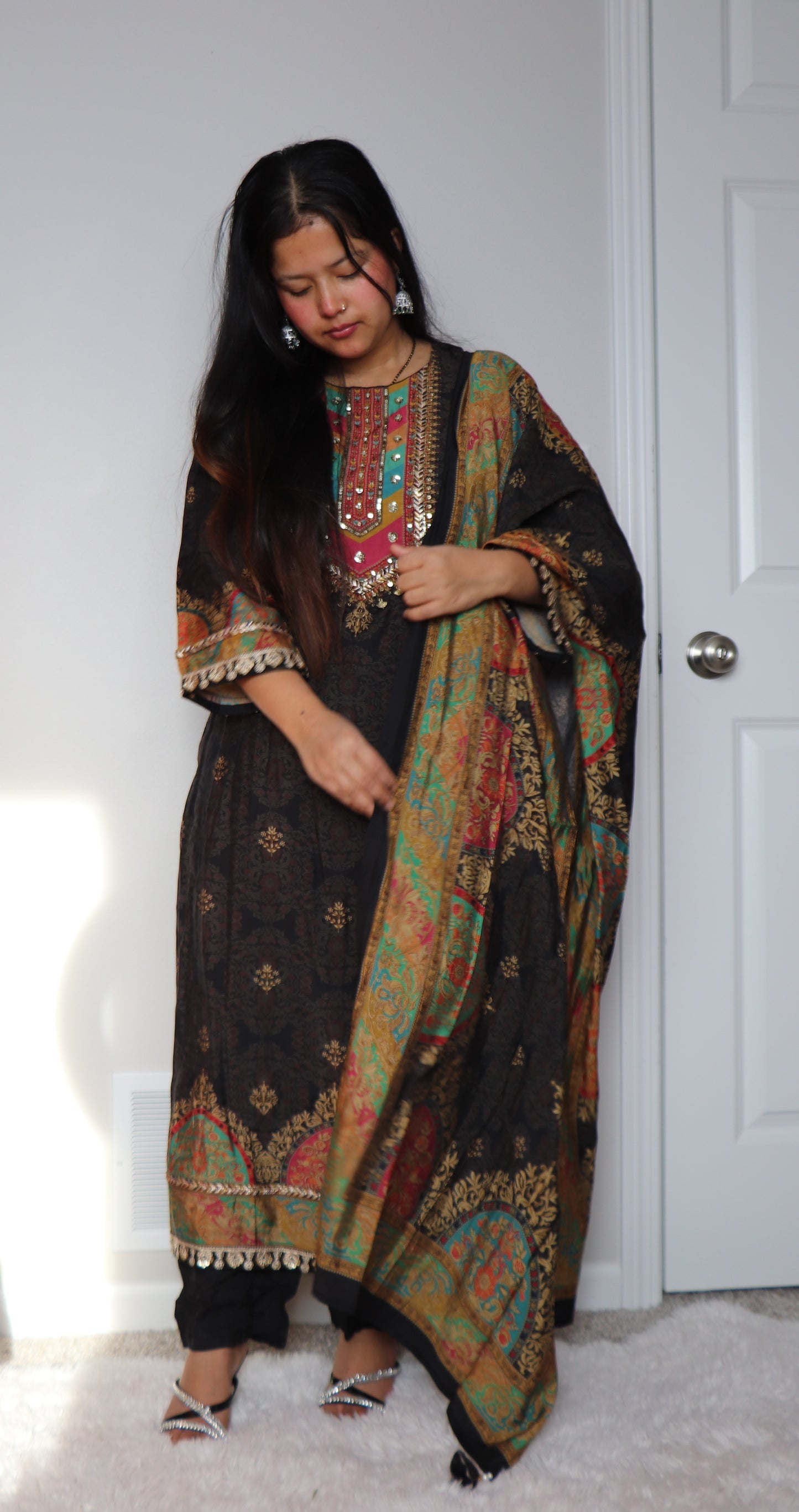 Women Kurta Set.